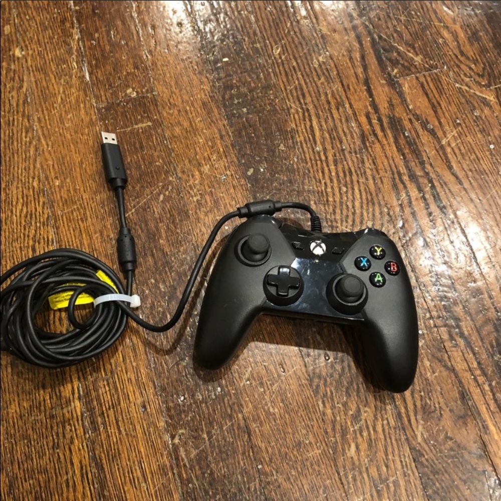 COPY - X Box jolt stick Preowned excellent condit…
